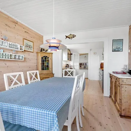 6779-allinge-sdr-strandvej-5 *