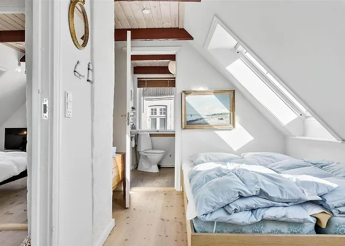 Дом отдыха 6779-allinge-sdr-strandvej-5 *